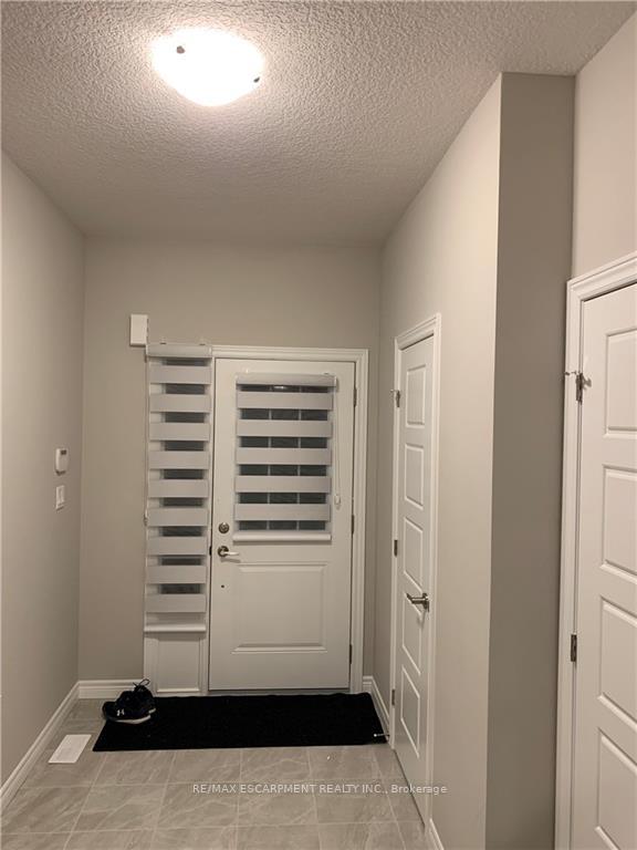 Photo 9 of 34 Zoe Lane, Hamilton, Binbrook — HOMEH