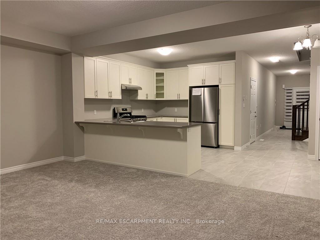 Photo 10 of 34 Zoe Lane, Hamilton, Binbrook — HOMEH