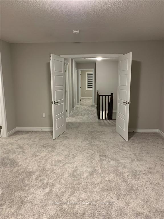 Photo 15 of 34 Zoe Lane, Hamilton, Binbrook — HOMEH