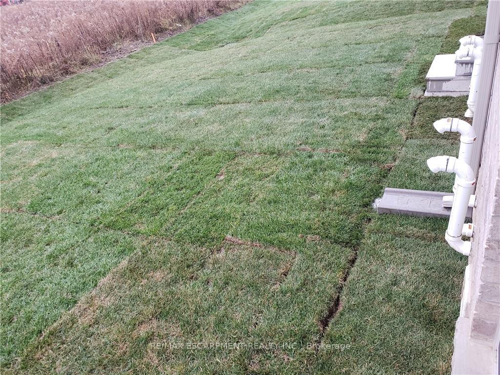 Photo 25 of 34 Zoe Lane, Hamilton, Binbrook — HOMEH