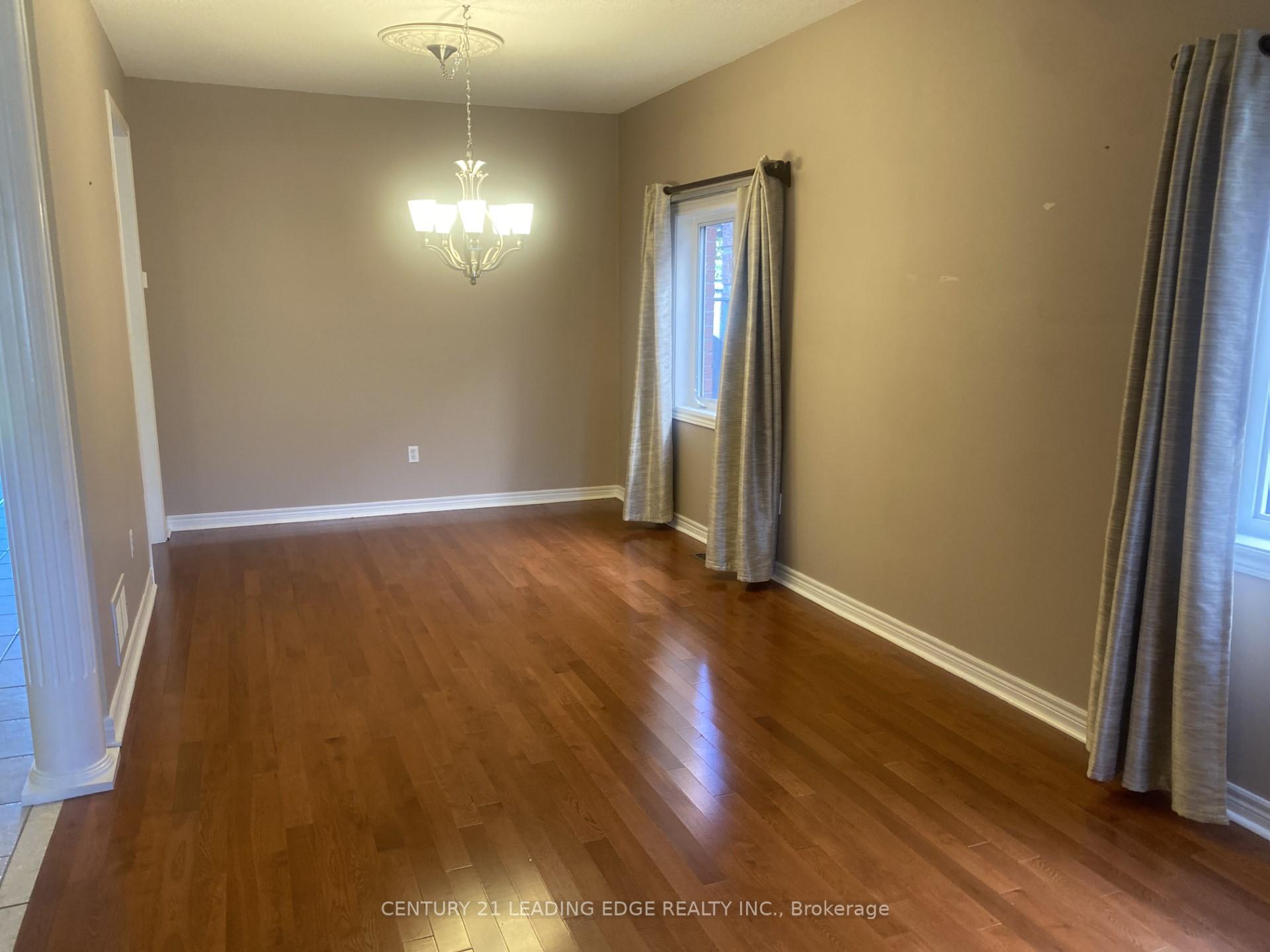 Photo 4 of 67 Quantum Street, Markham, Middlefield — HOMEH