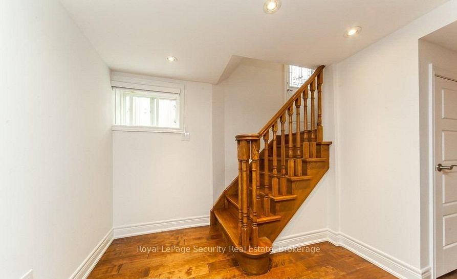 Photo 6 of 23 Cloverhill Road, Etobicoke, Stonegate-Queensway — HOMEH