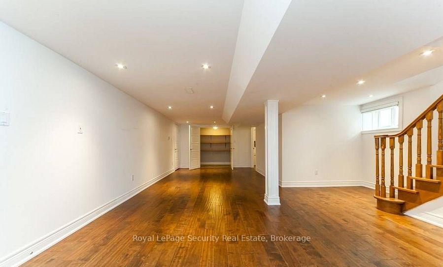 Photo 13 of 23 Cloverhill Road, Etobicoke, Stonegate-Queensway — HOMEH