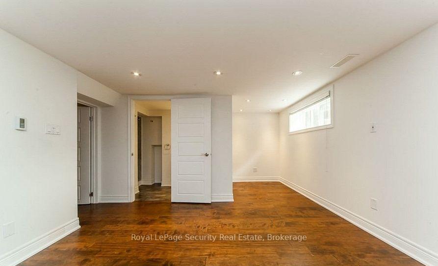 Photo 5 of 23 Cloverhill Road, Etobicoke, Stonegate-Queensway — HOMEH