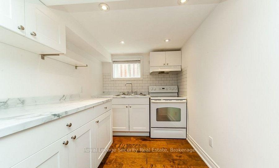 Photo 8 of 23 Cloverhill Road, Etobicoke, Stonegate-Queensway — HOMEH