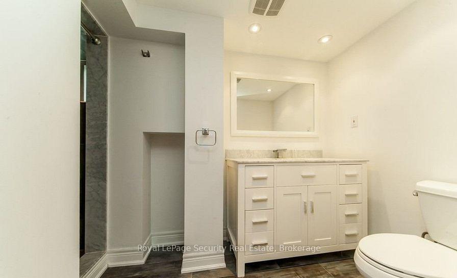Photo 12 of 23 Cloverhill Road, Etobicoke, Stonegate-Queensway — HOMEH