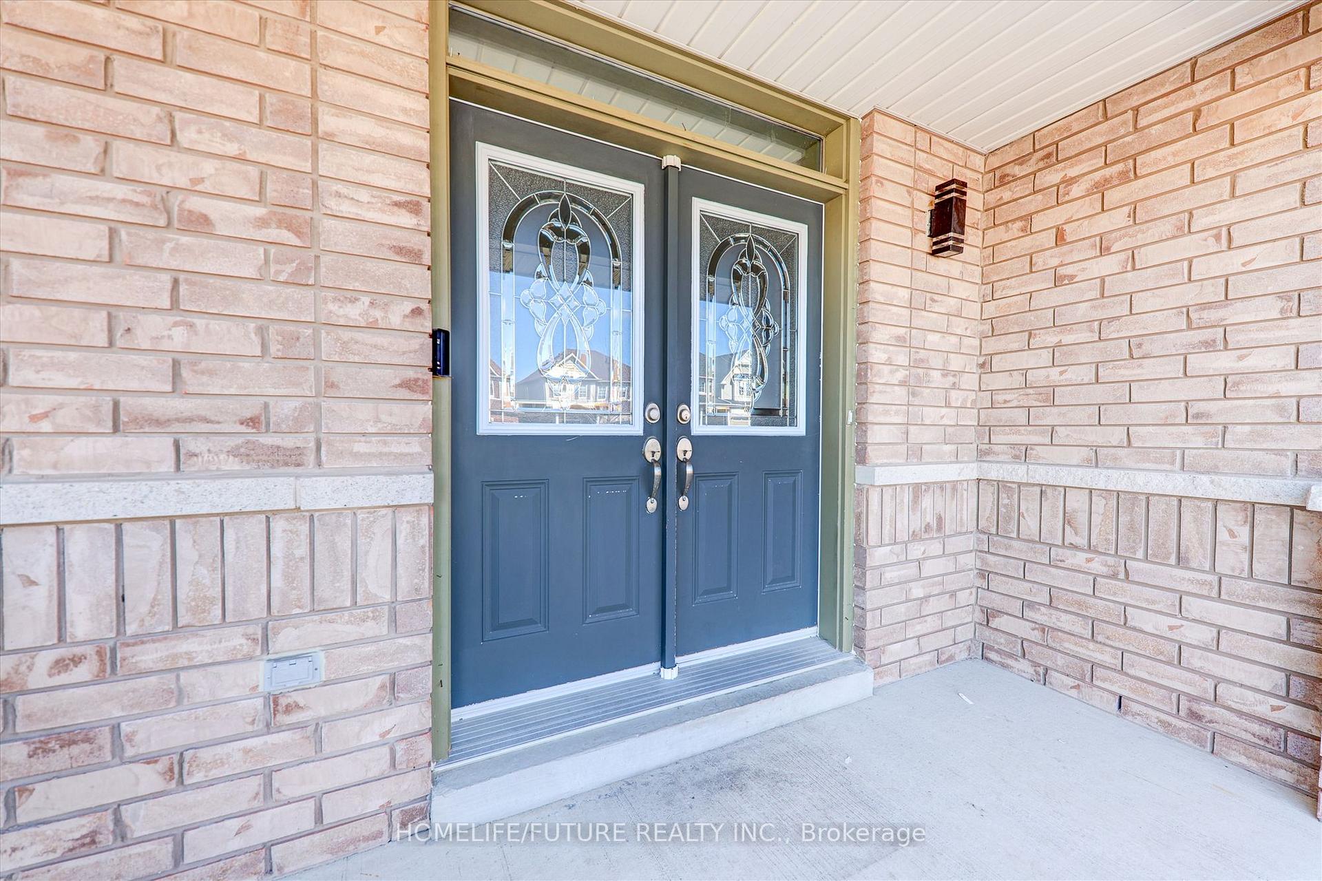 Photo 3 of 179 Glenabbey Drive, Clarington, Courtice — HOMEH