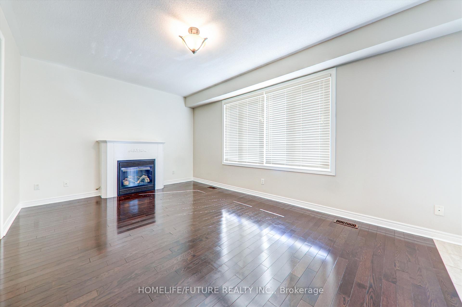Photo 6 of 179 Glenabbey Drive, Clarington, Courtice — HOMEH