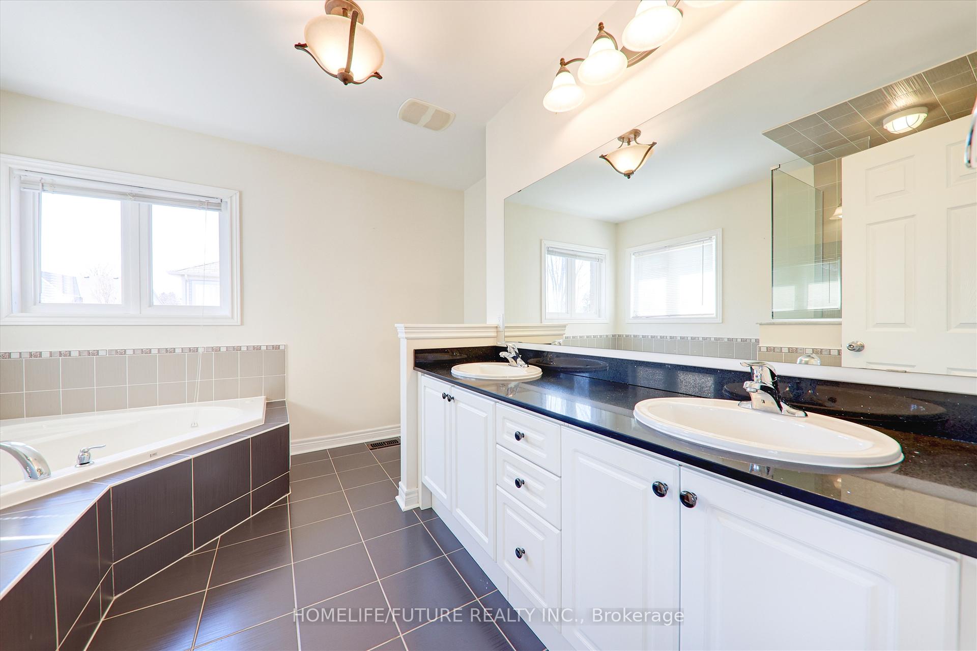 Photo 14 of 179 Glenabbey Drive, Clarington, Courtice — HOMEH