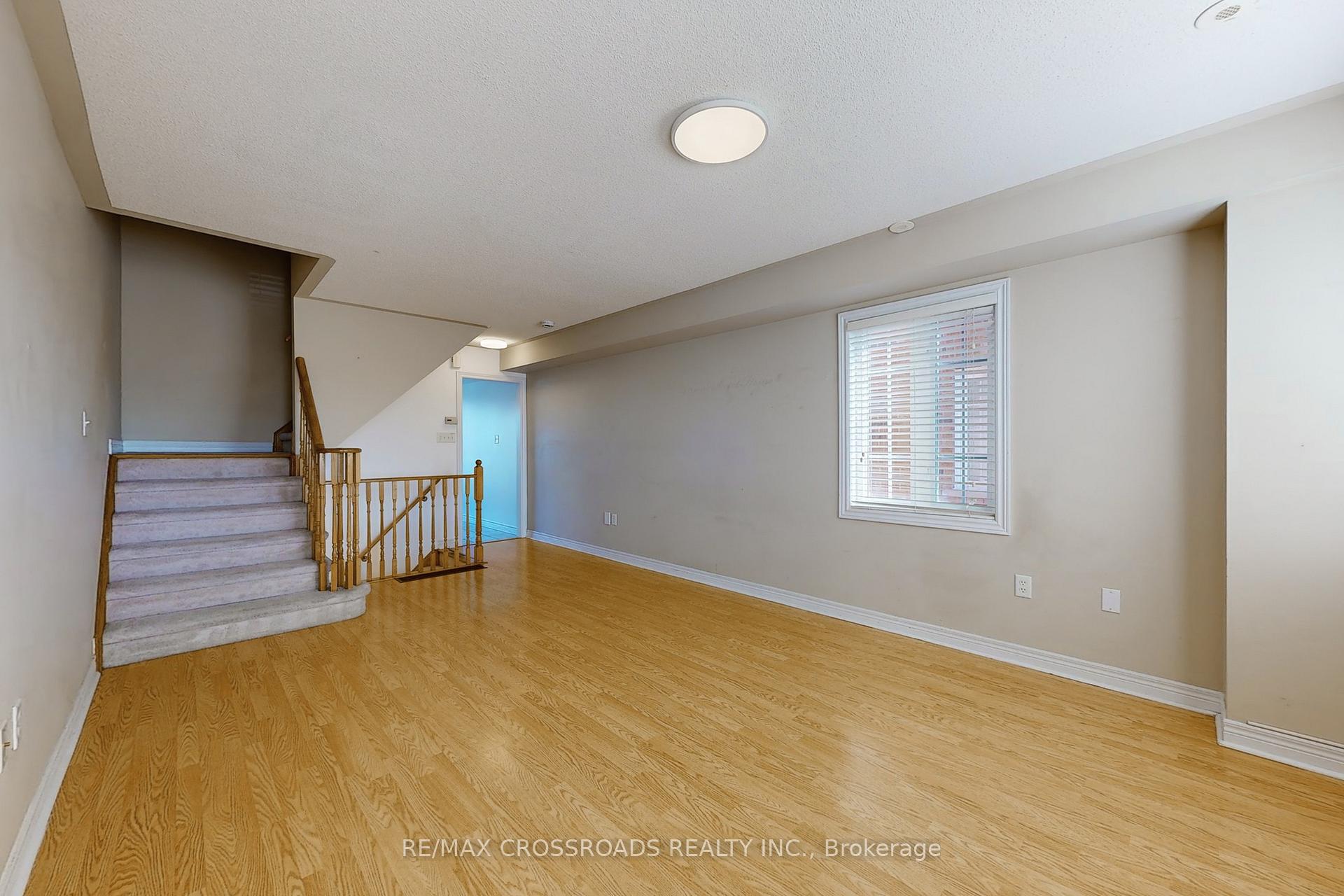 Photo 3 of 2576 Bur Oak Avenue, Markham, Cornell — HOMEH