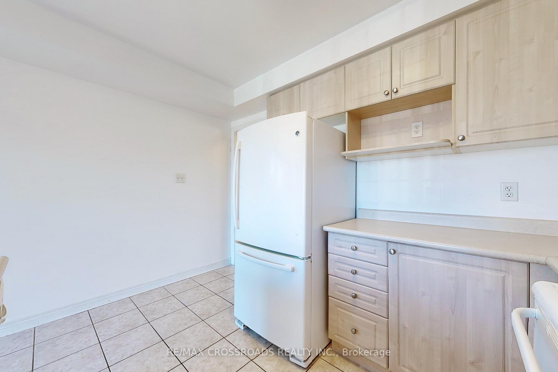 Photo 11 of 2576 Bur Oak Avenue, Markham, Cornell — HOMEH