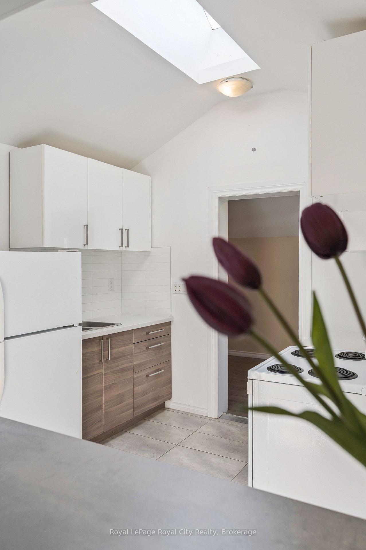 Photo 9 of 169 Edinburgh Road N, Guelph, Downtown — HOMEH