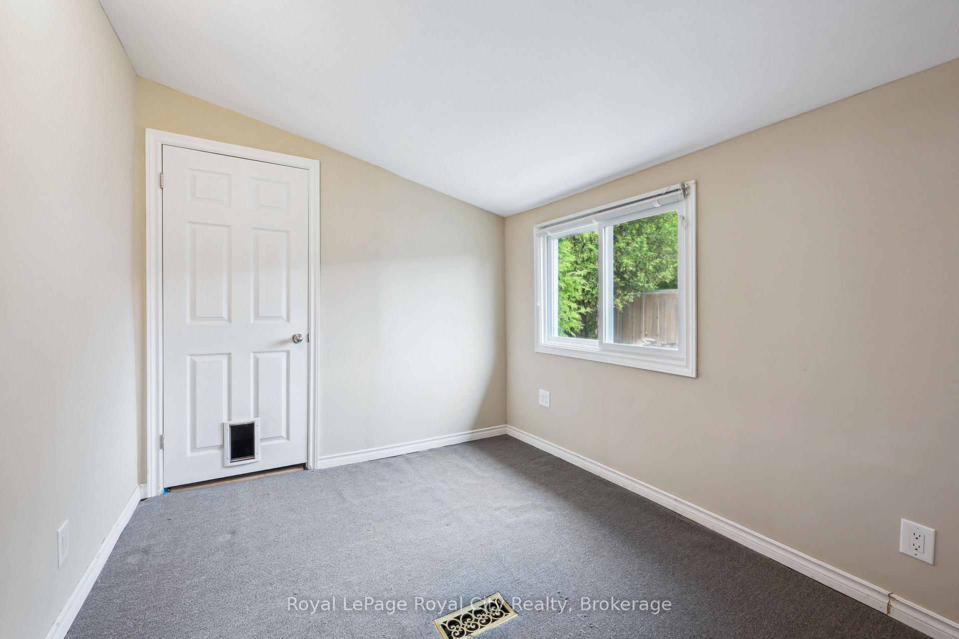 Photo 17 of 169 Edinburgh Road N, Guelph, Downtown — HOMEH