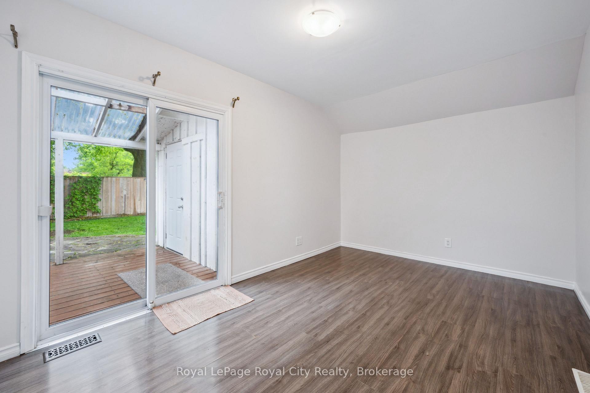 Photo 19 of 169 Edinburgh Road N, Guelph, Downtown — HOMEH