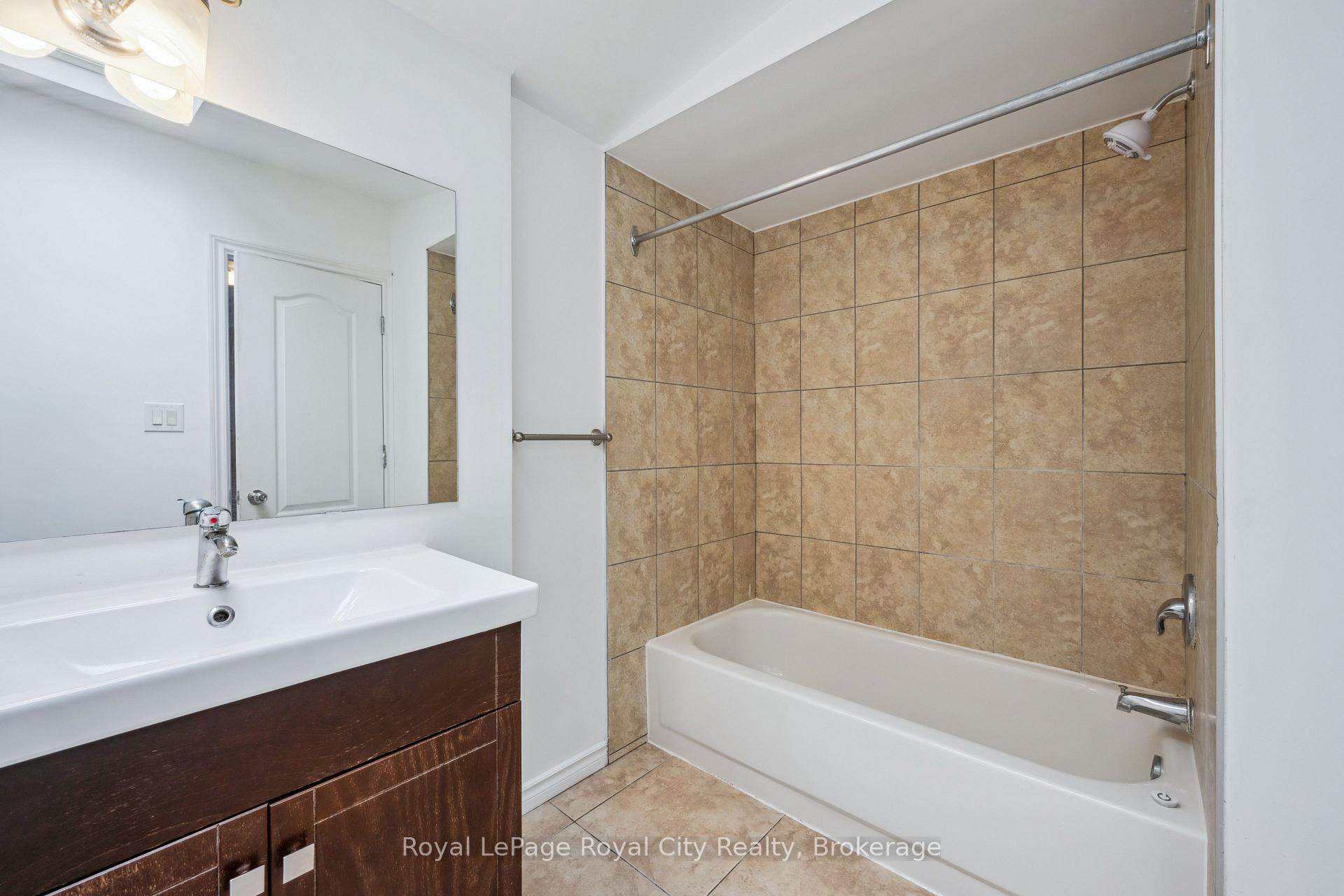 Photo 23 of 169 Edinburgh Road N, Guelph, Downtown — HOMEH