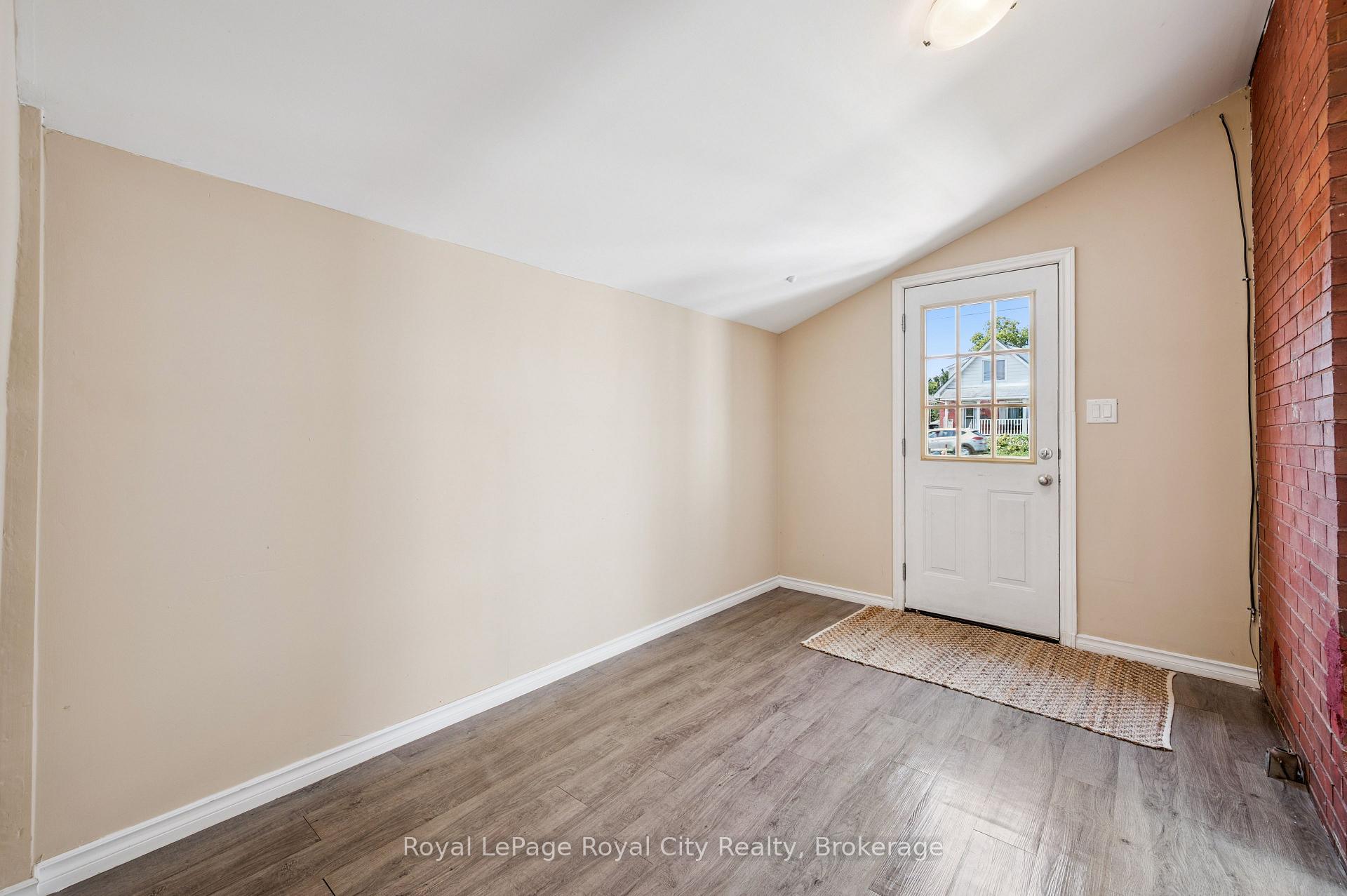 Photo 24 of 169 Edinburgh Road N, Guelph, Downtown — HOMEH