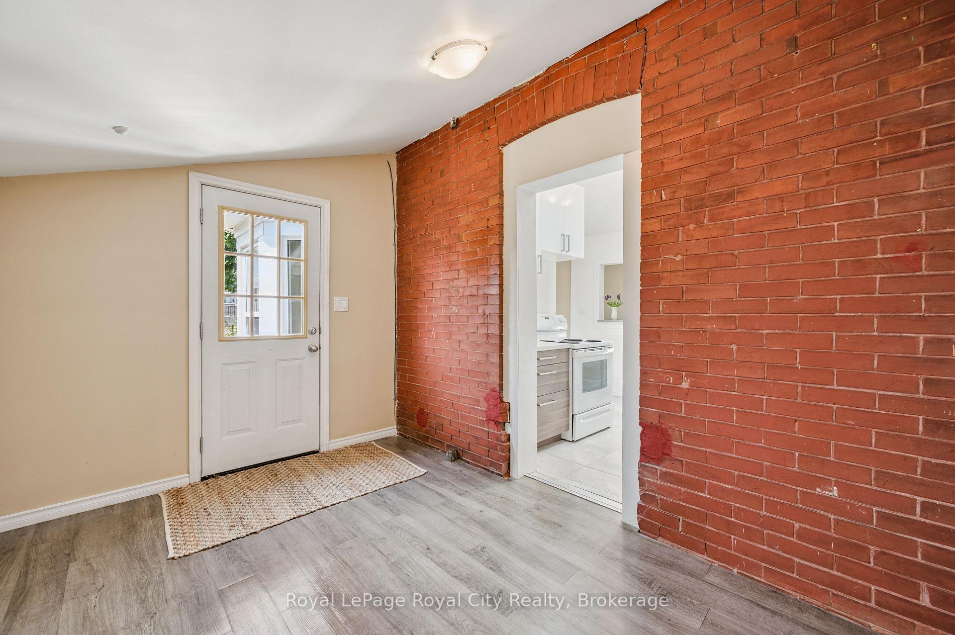 Photo 25 of 169 Edinburgh Road N, Guelph, Downtown — HOMEH
