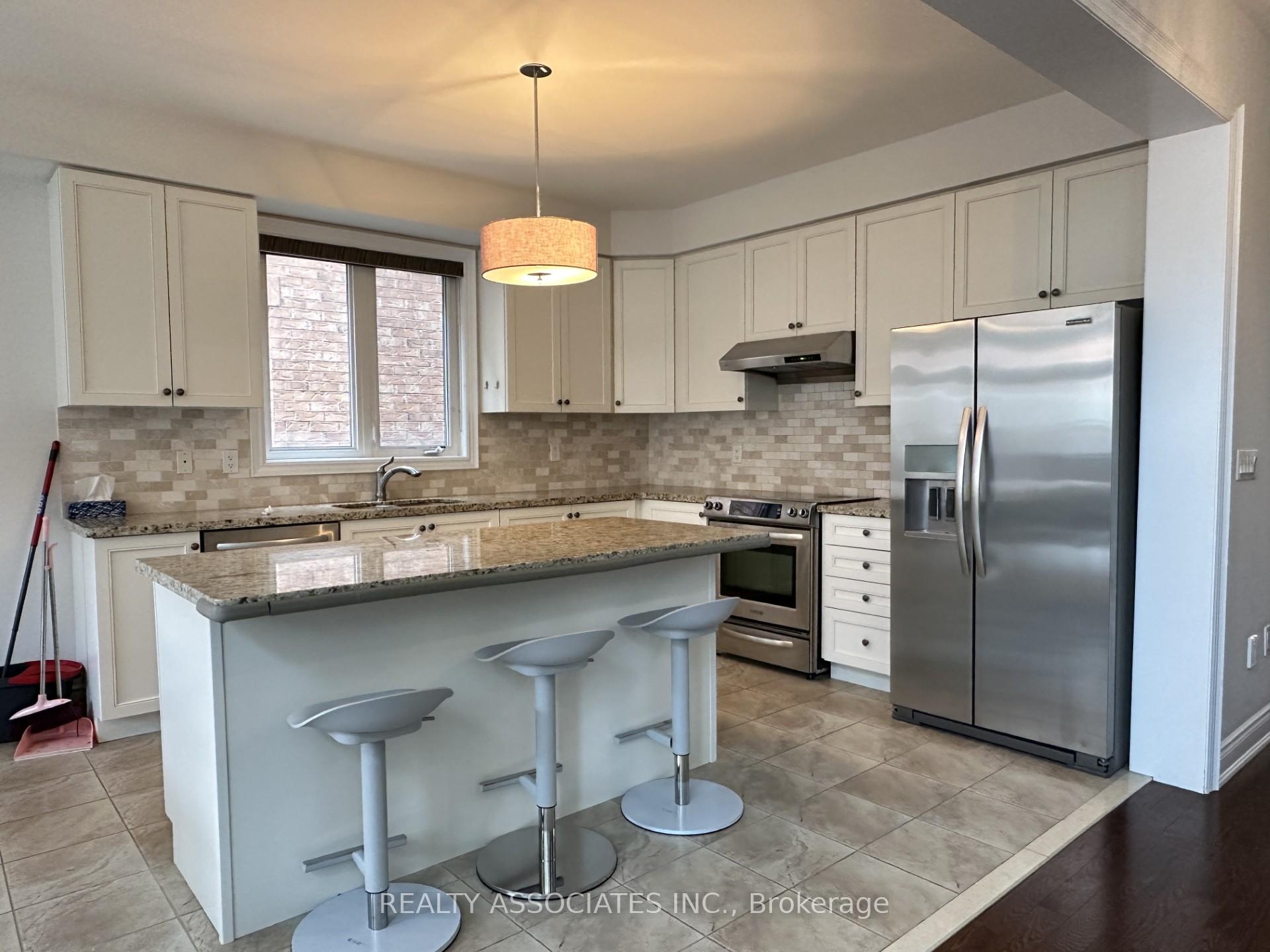 Photo 6 of 22 Carolina Rose Crescent, Markham, Wismer — HOMEH