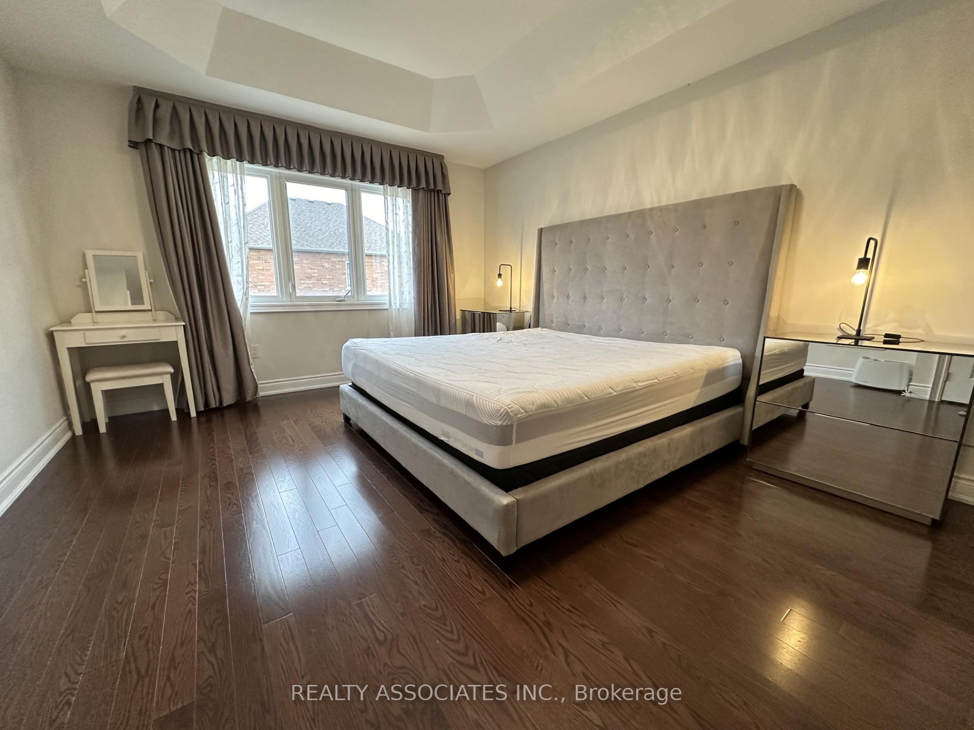 Photo 13 of 22 Carolina Rose Crescent, Markham, Wismer — HOMEH
