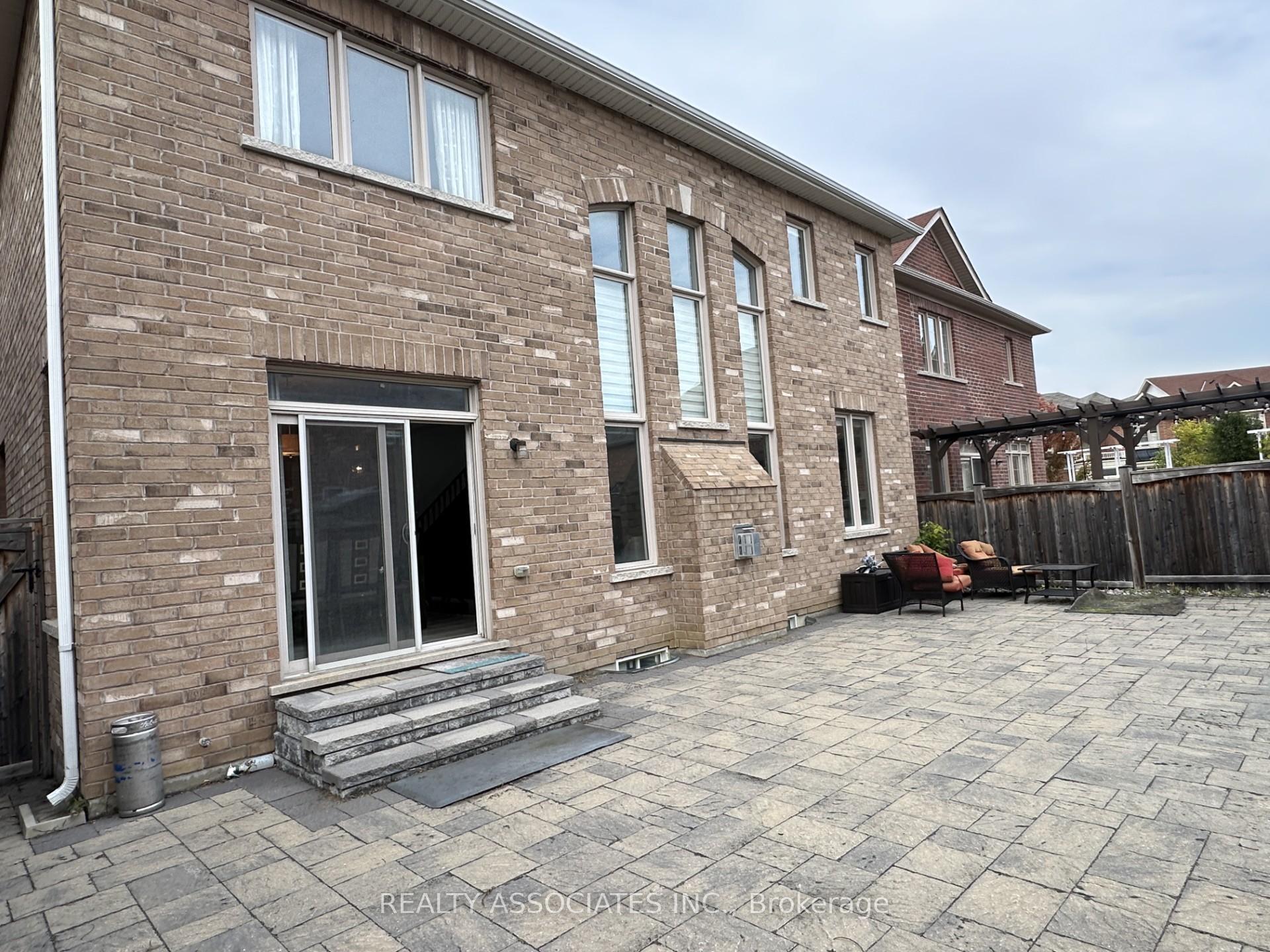 Photo 24 of 22 Carolina Rose Crescent, Markham, Wismer — HOMEH