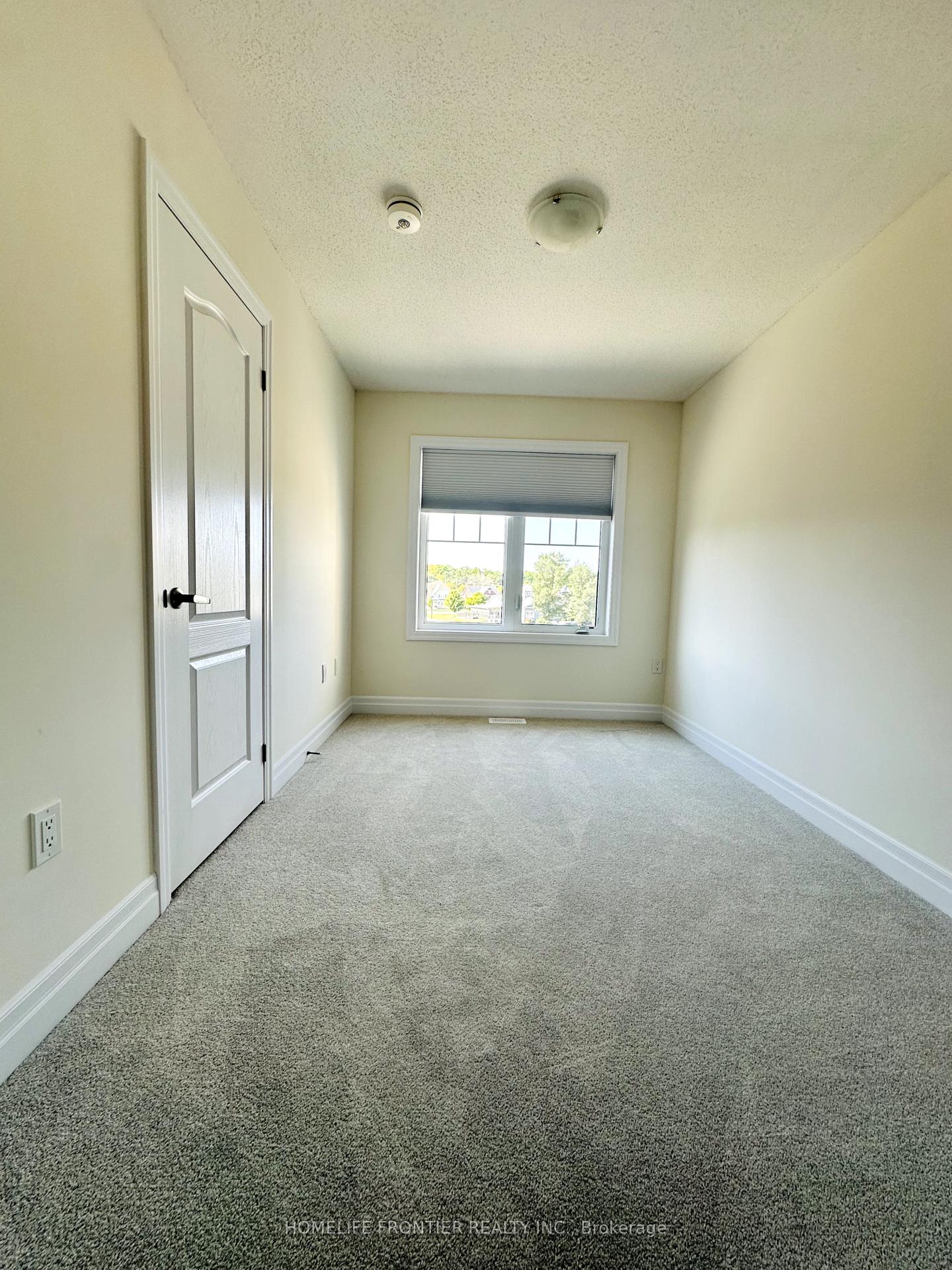 Photo 14 of 24 Lana Circle, Wasaga Beach — HOMEH