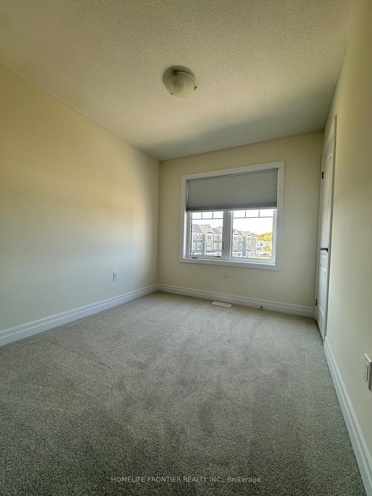 Photo 18 of 24 Lana Circle, Wasaga Beach — HOMEH