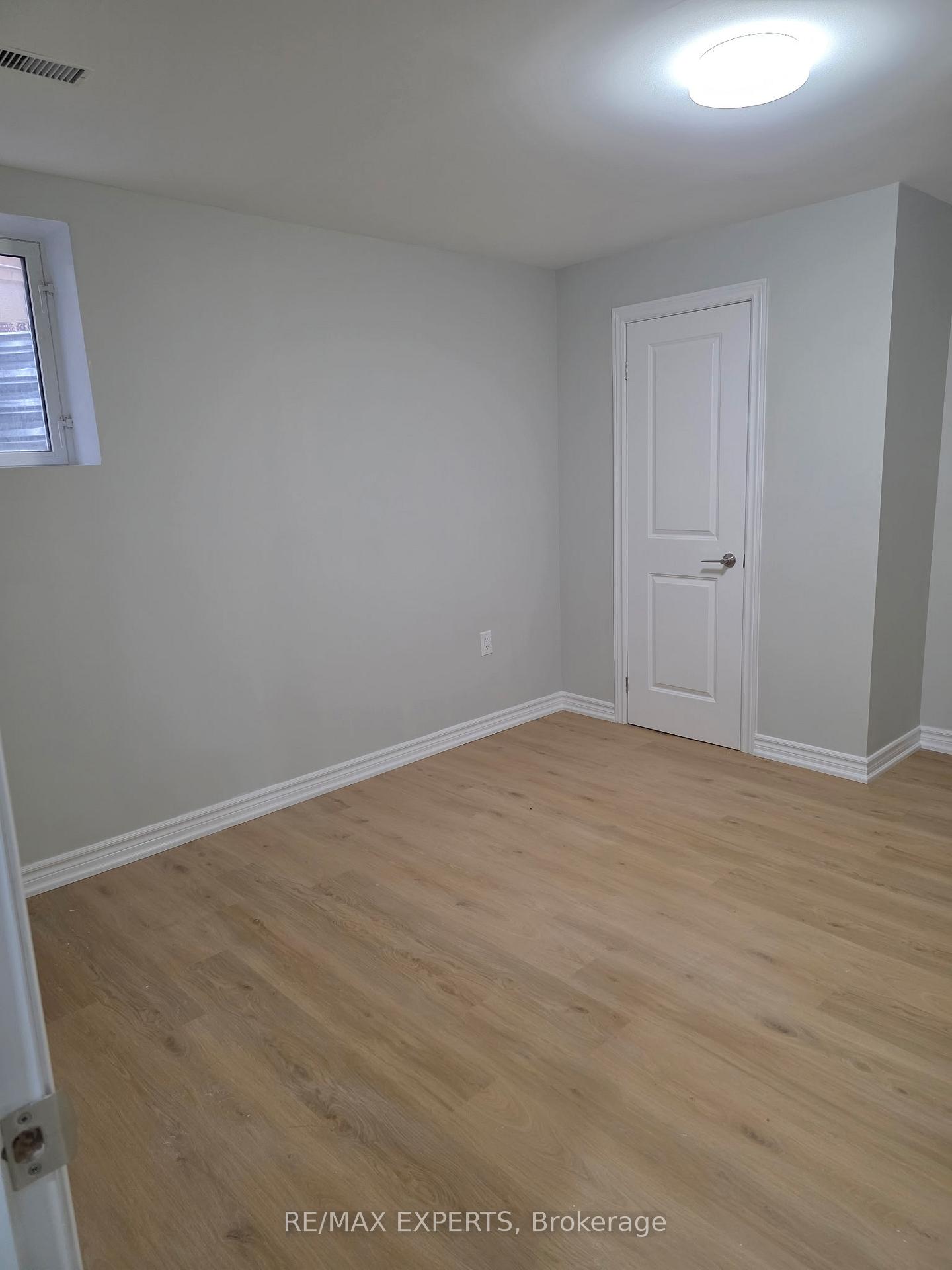 Photo 5 of 51 Arthur Griffin Crescent, Caledon, Caledon East — HOMEH