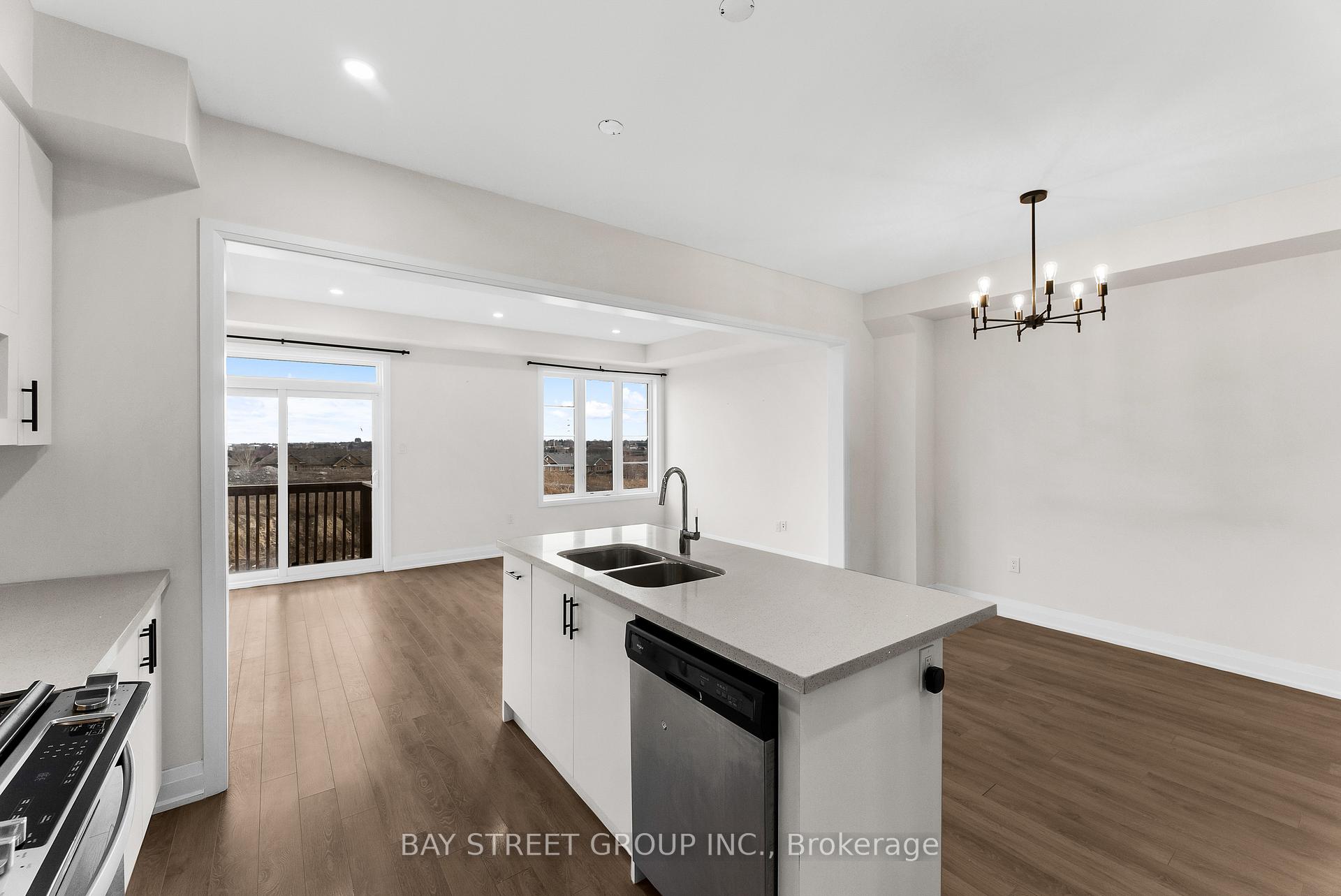 Photo 8 of 131 Vanier Street, Whitby, Pringle Creek — HOMEH