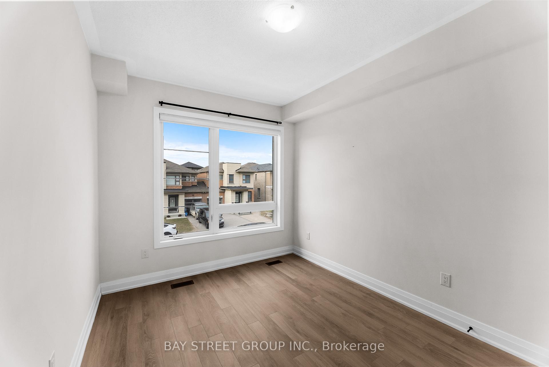Photo 27 of 131 Vanier Street, Whitby, Pringle Creek — HOMEH