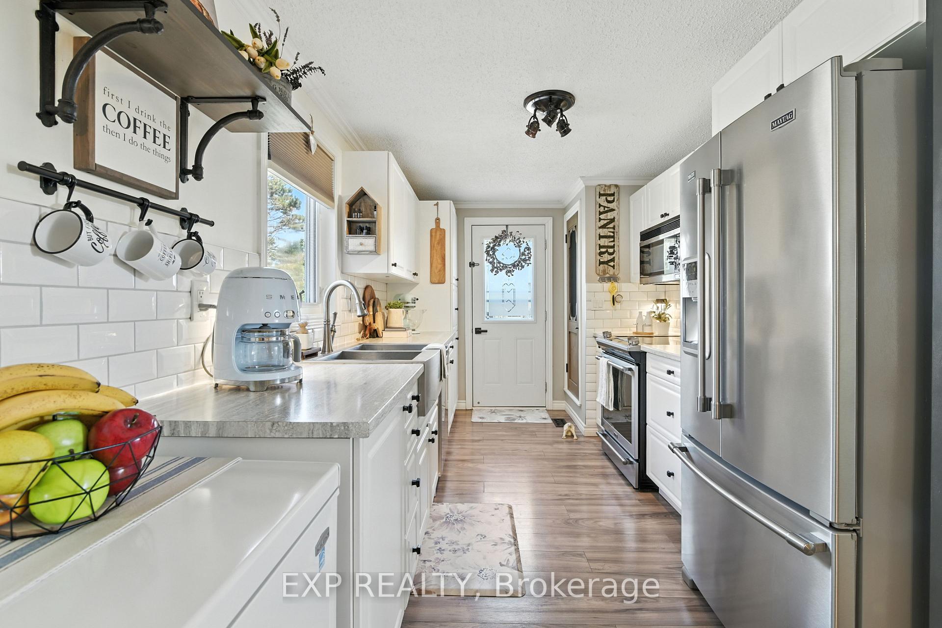 Photo 10 of 44 Bluffs Road, Clarington, Bowmanville — HOMEH