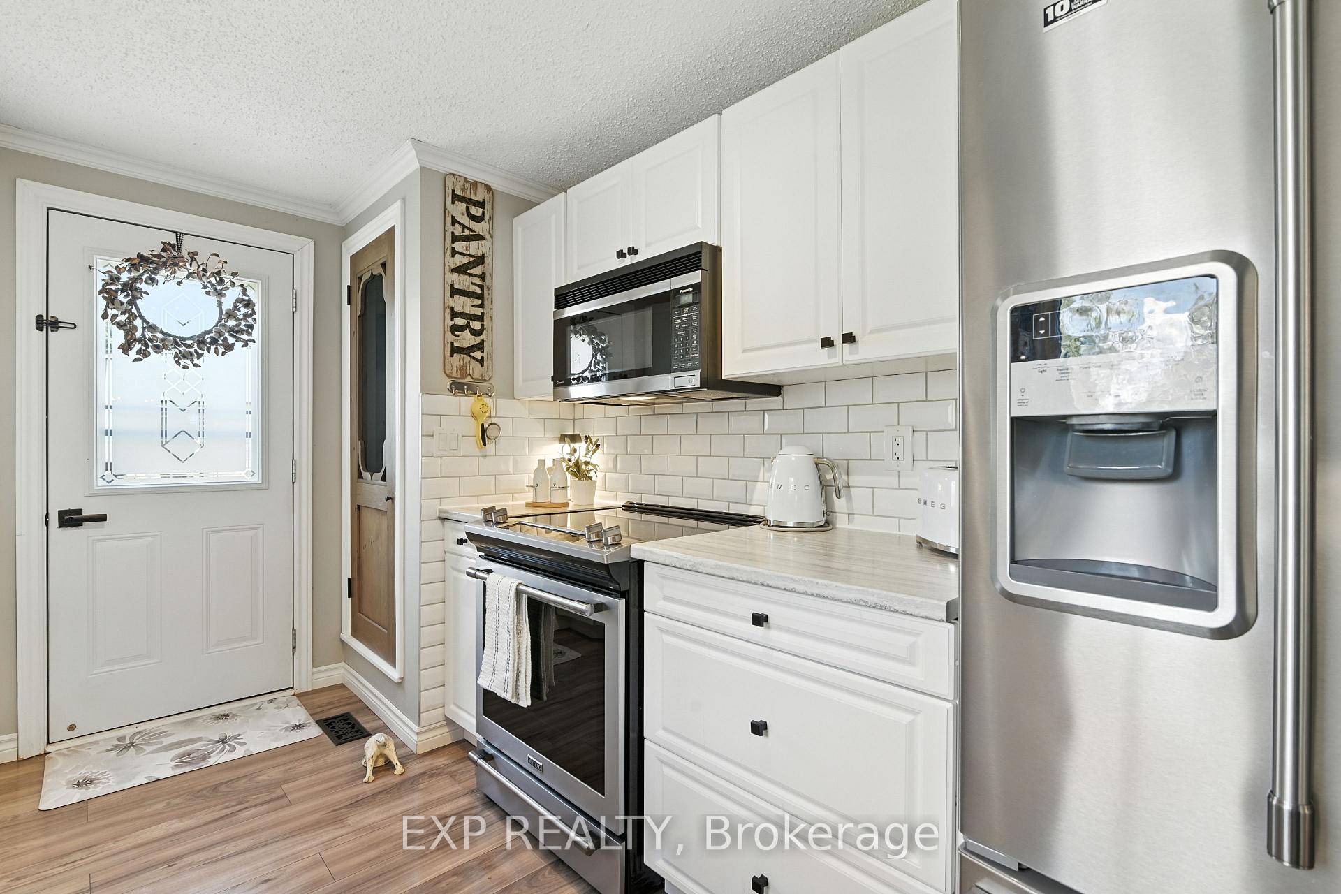 Photo 11 of 44 Bluffs Road, Clarington, Bowmanville — HOMEH