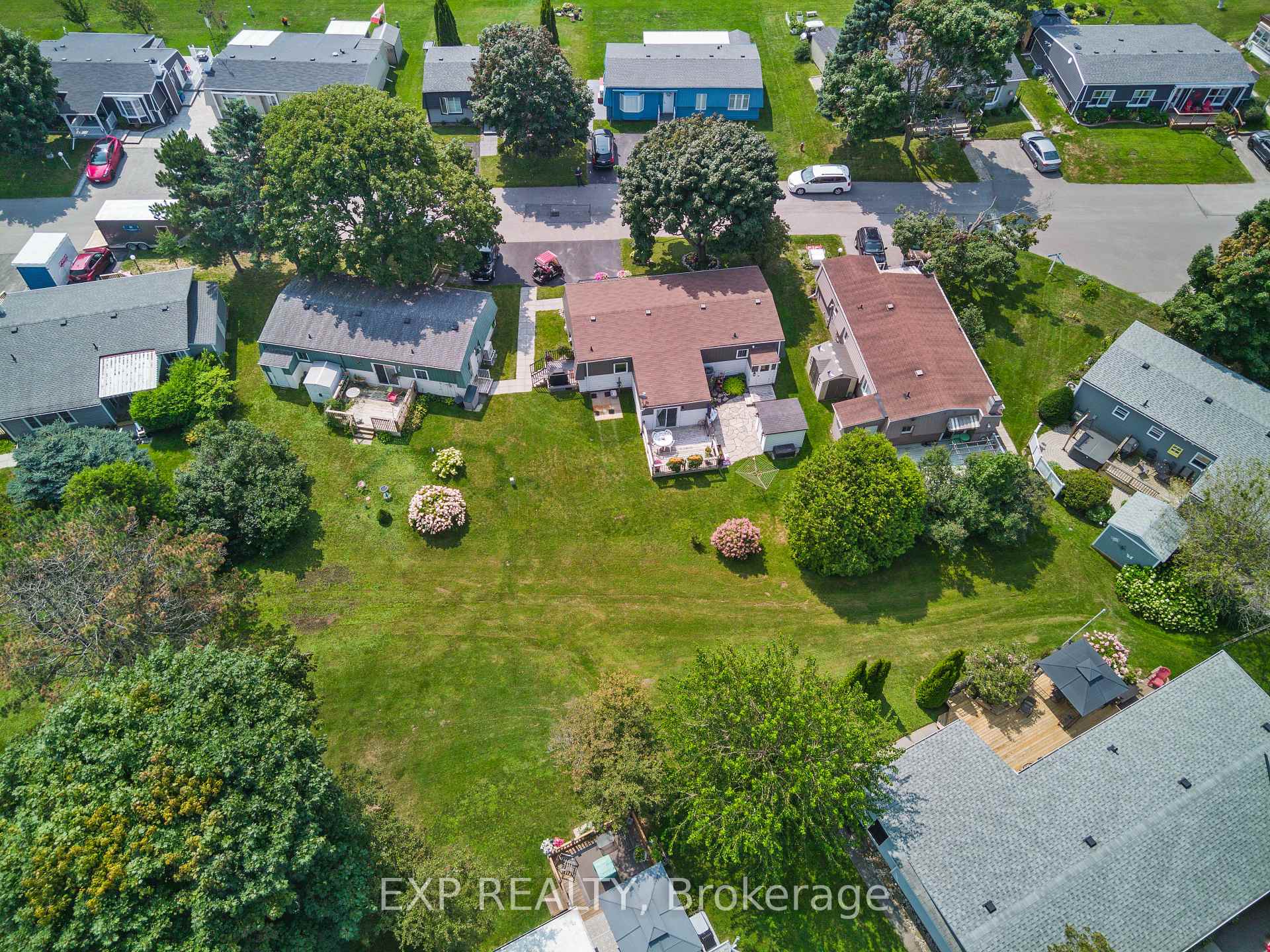 Photo 32 of 44 Bluffs Road, Clarington, Bowmanville — HOMEH