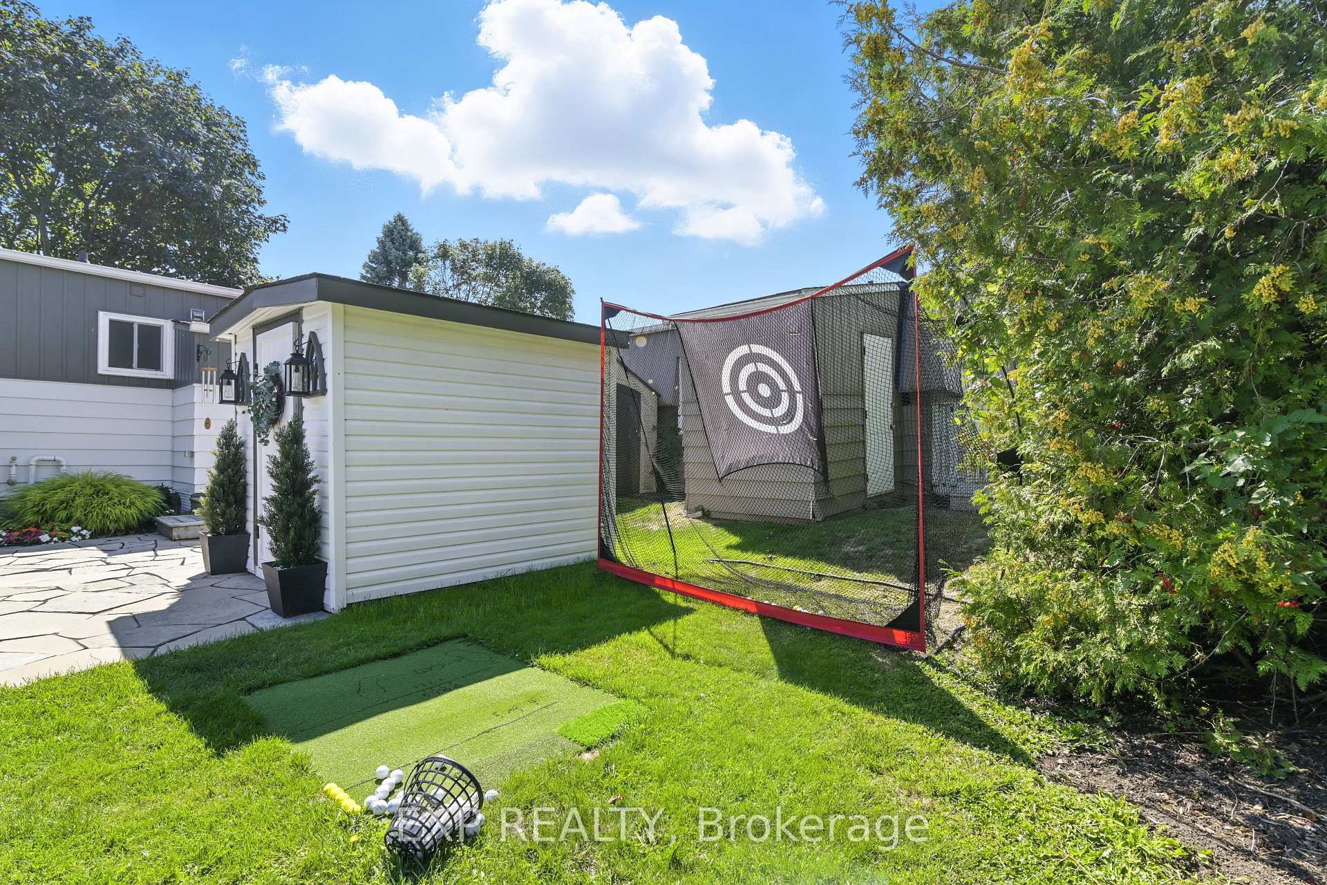 Photo 34 of 44 Bluffs Road, Clarington, Bowmanville — HOMEH