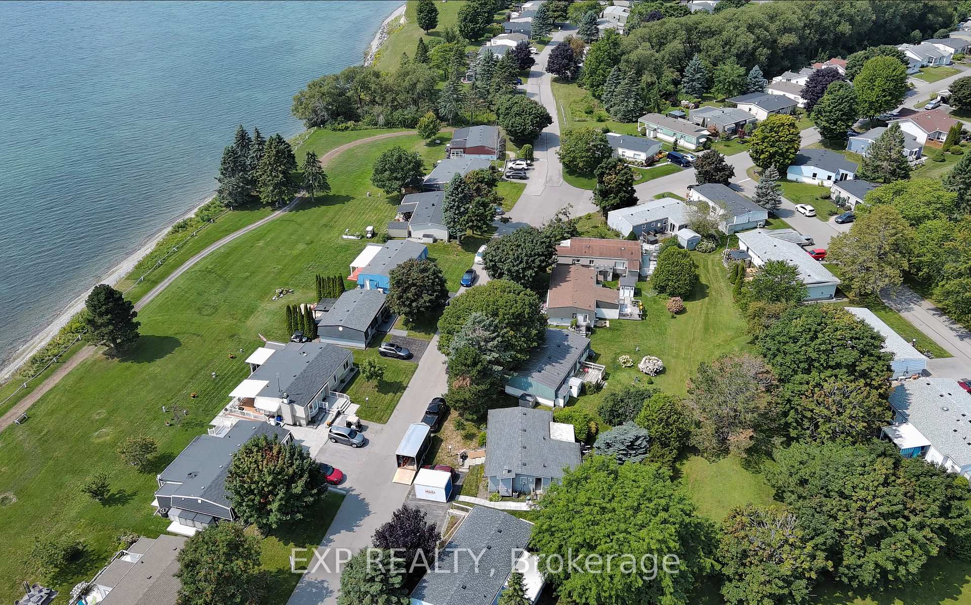 Photo 37 of 44 Bluffs Road, Clarington, Bowmanville — HOMEH