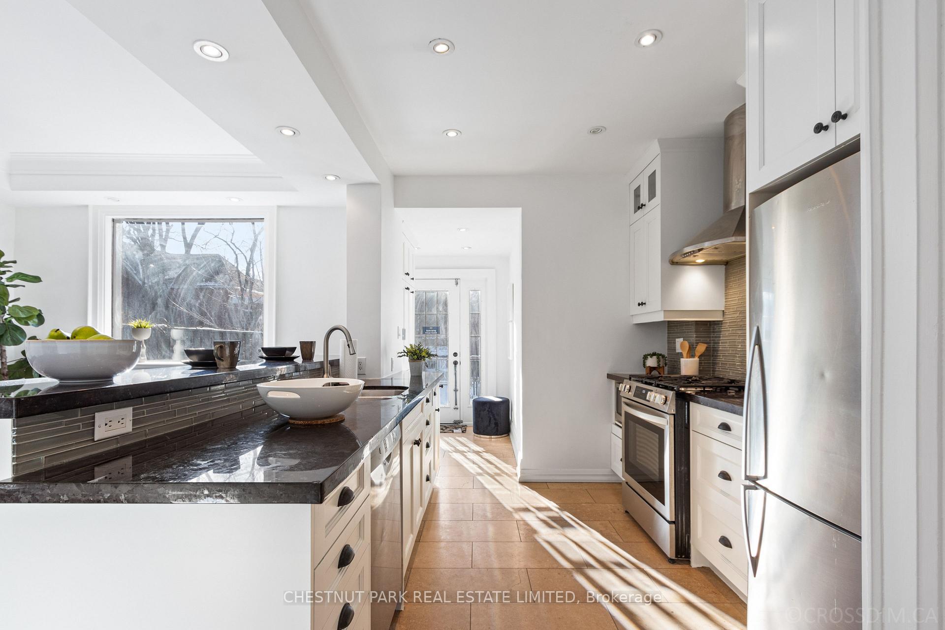 Photo 5 of 49 St Germain Avenue, Toronto, Lawrence Park North — HOMEH
