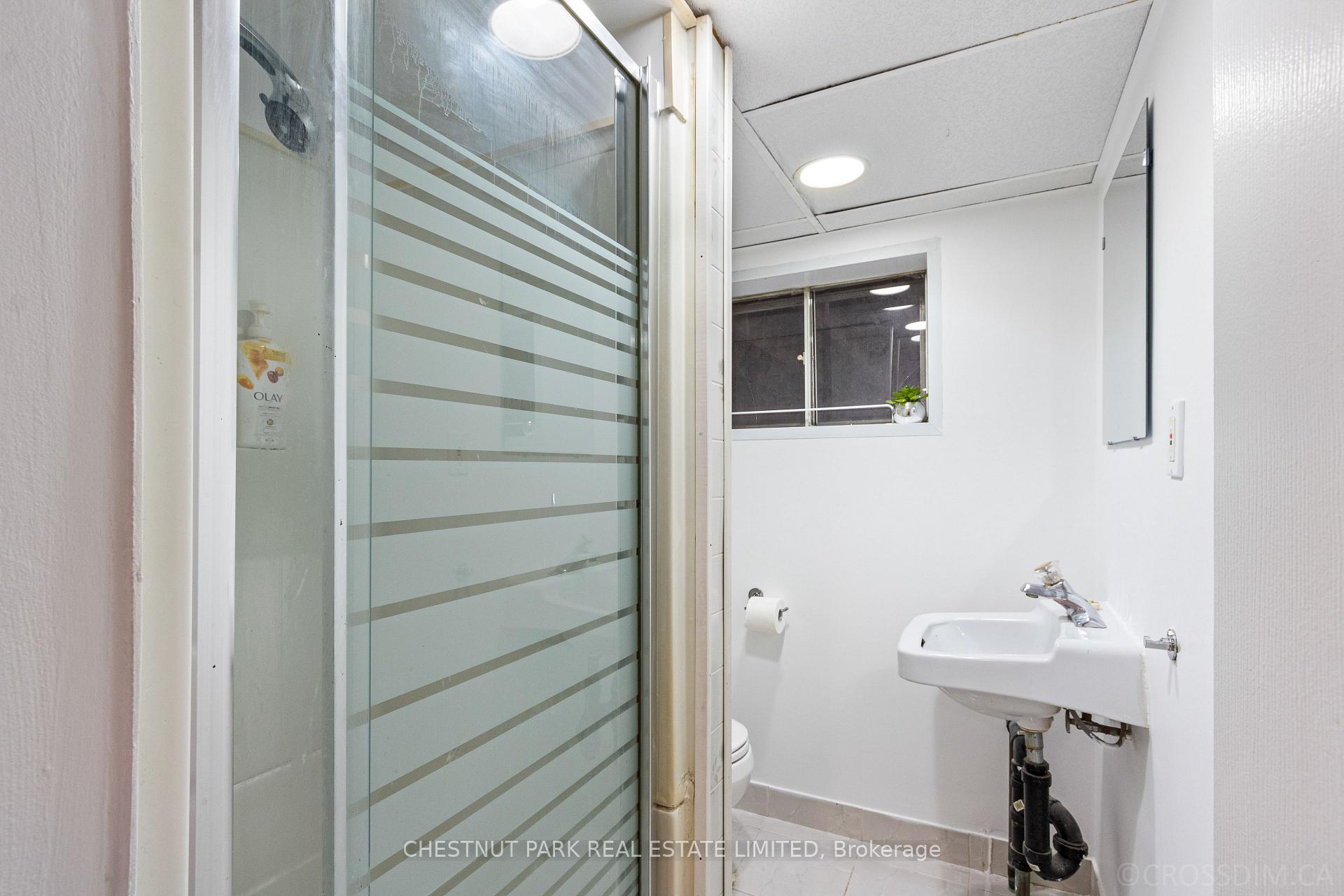 Photo 17 of 49 St Germain Avenue, Toronto, Lawrence Park North — HOMEH