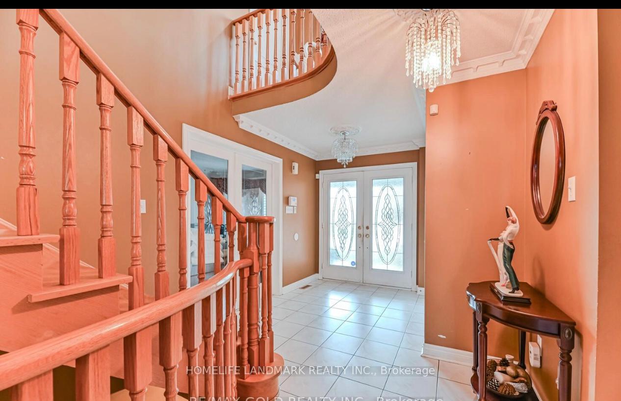 Photo 4 of 28 Dragon Tree Crescent, Brampton, Sandringham-Wellington — HOMEH