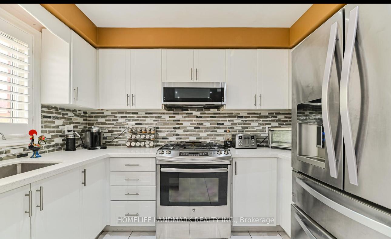 Photo 10 of 28 Dragon Tree Crescent, Brampton, Sandringham-Wellington — HOMEH