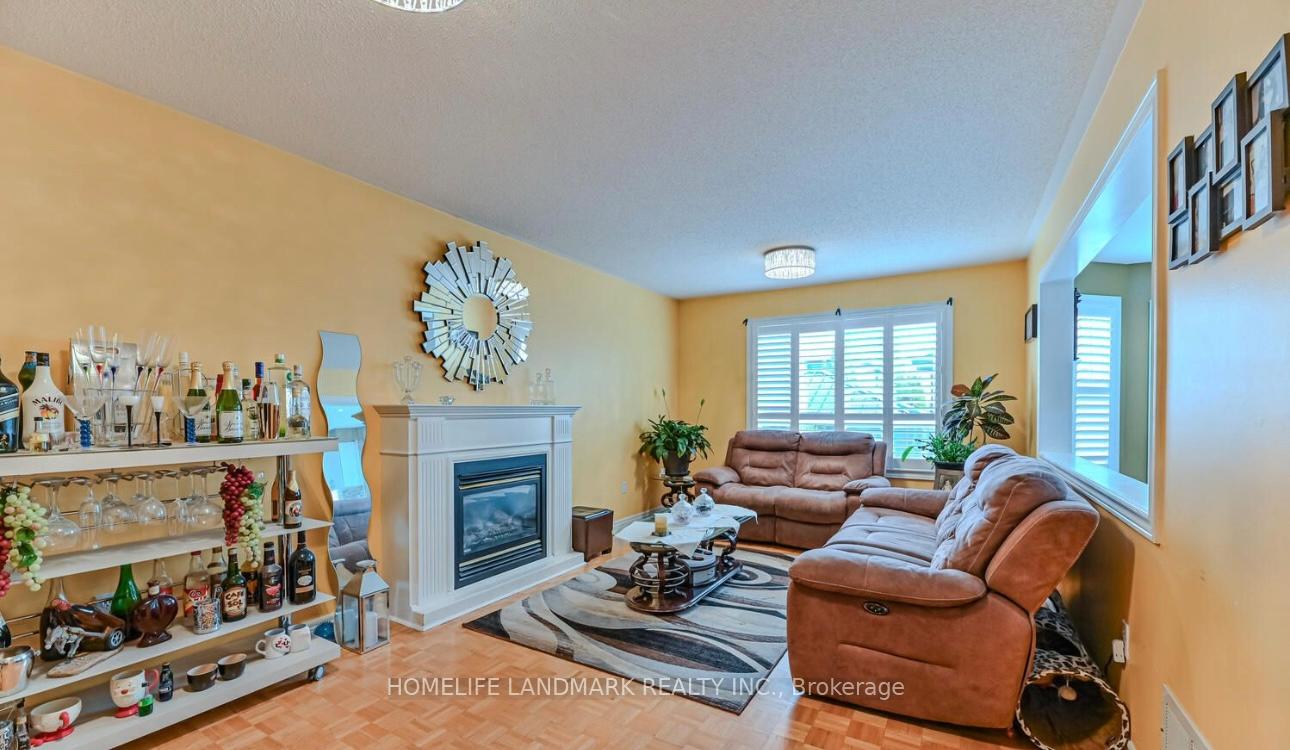Photo 16 of 28 Dragon Tree Crescent, Brampton, Sandringham-Wellington — HOMEH