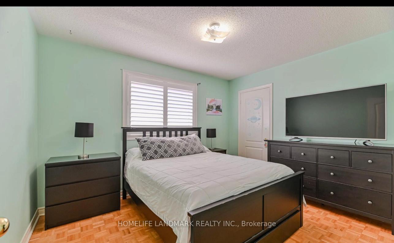 Photo 9 of 28 Dragon Tree Crescent, Brampton, Sandringham-Wellington — HOMEH