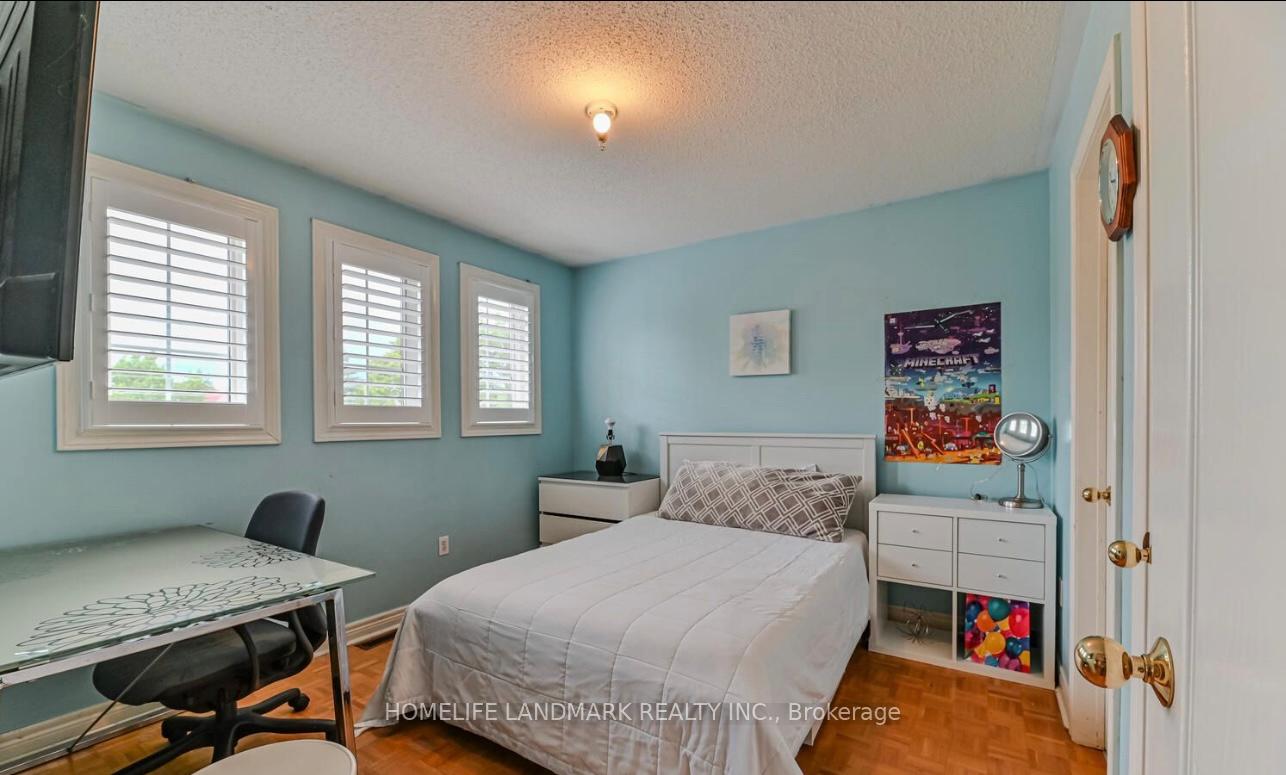 Photo 12 of 28 Dragon Tree Crescent, Brampton, Sandringham-Wellington — HOMEH