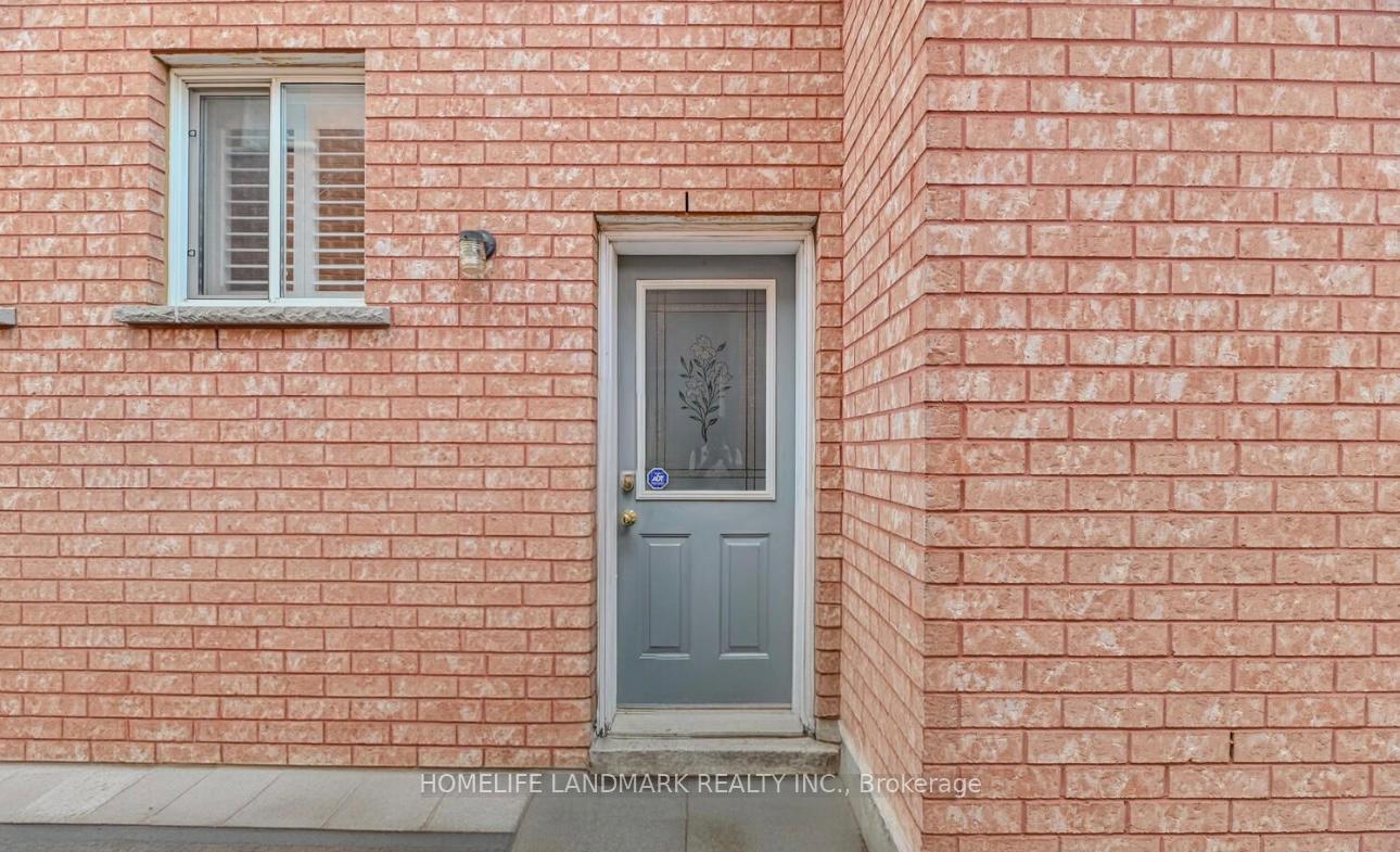 Photo 18 of 28 Dragon Tree Crescent, Brampton, Sandringham-Wellington — HOMEH