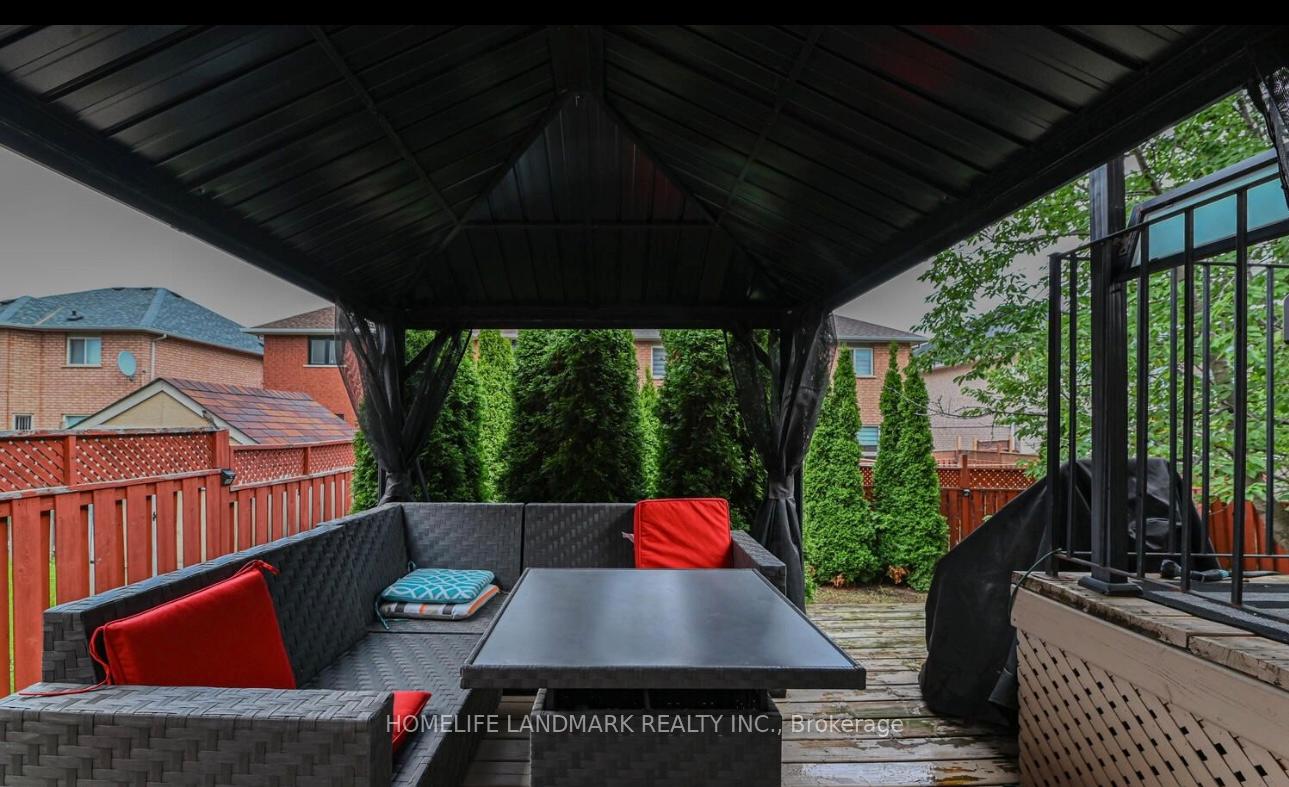 Photo 15 of 28 Dragon Tree Crescent, Brampton, Sandringham-Wellington — HOMEH