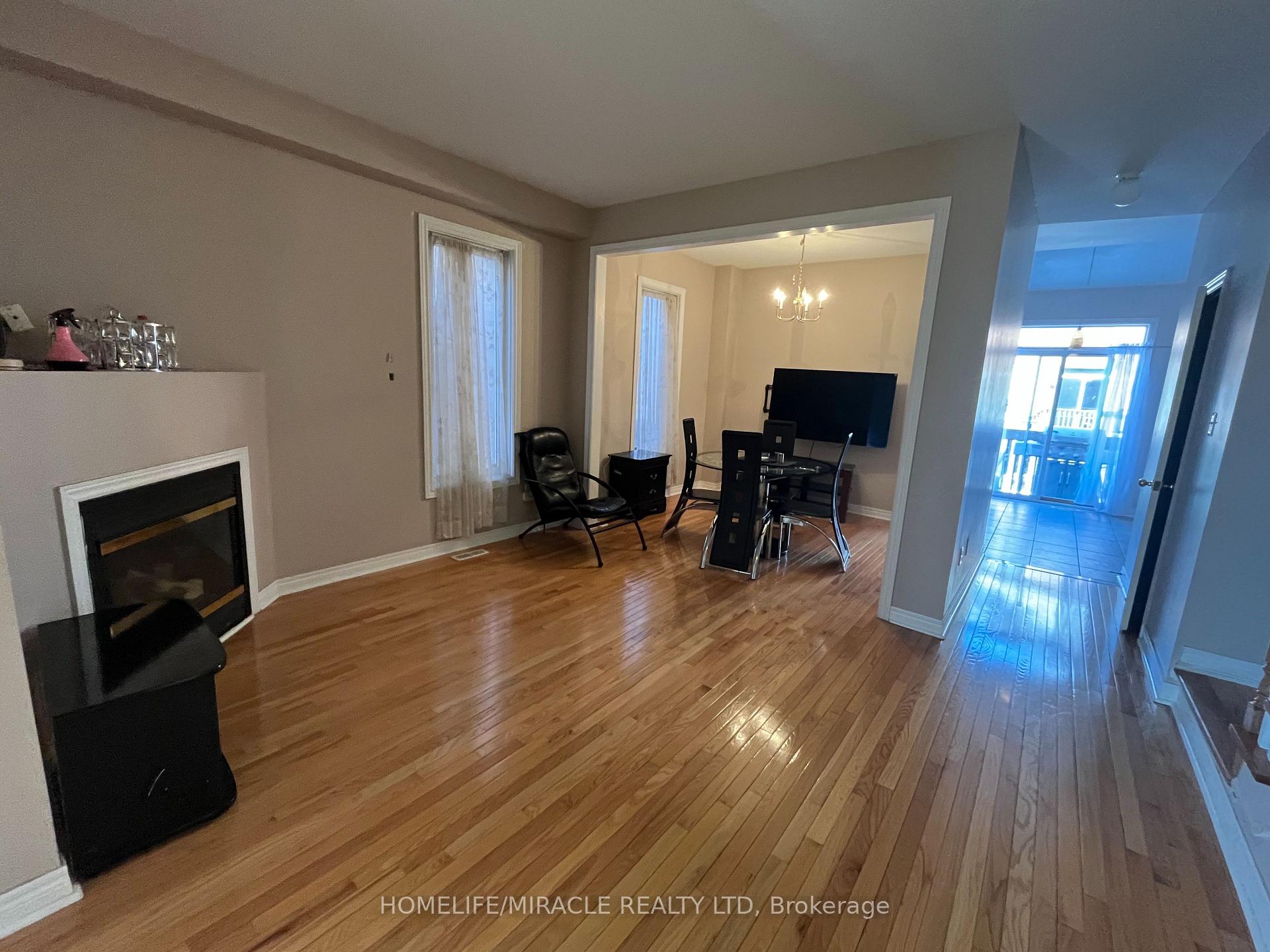 Photo 16 of 26 Silent Pond Crescent, Brampton, Madoc — HOMEH