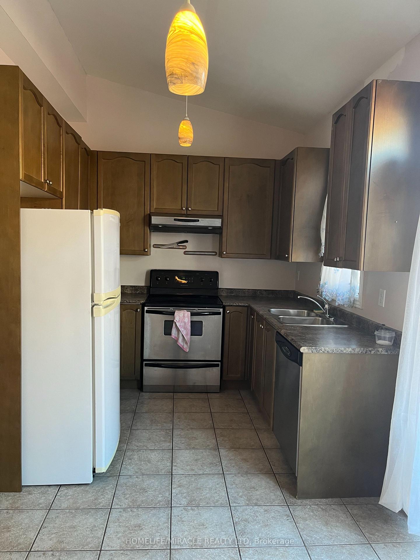 Photo 2 of 26 Silent Pond Crescent, Brampton, Madoc — HOMEH
