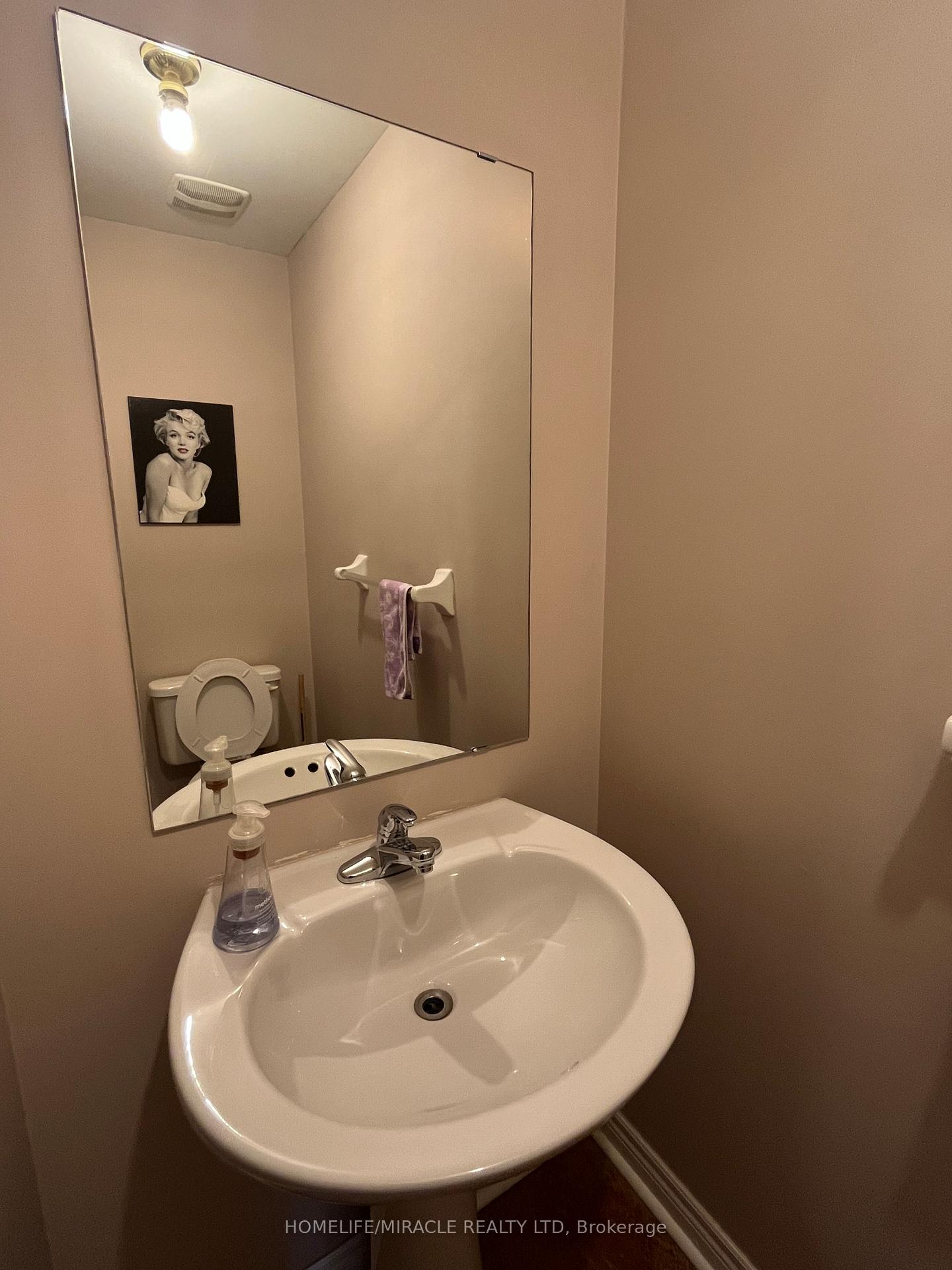 Photo 15 of 26 Silent Pond Crescent, Brampton, Madoc — HOMEH