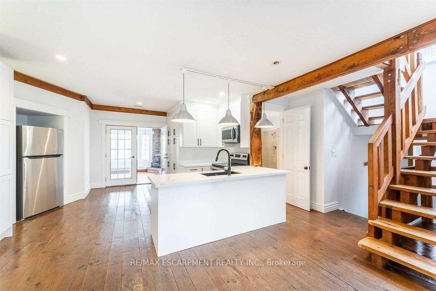 Photo 5 of Unit 2, 336 Locke Street S, Hamilton, Kirkendall — HOMEH