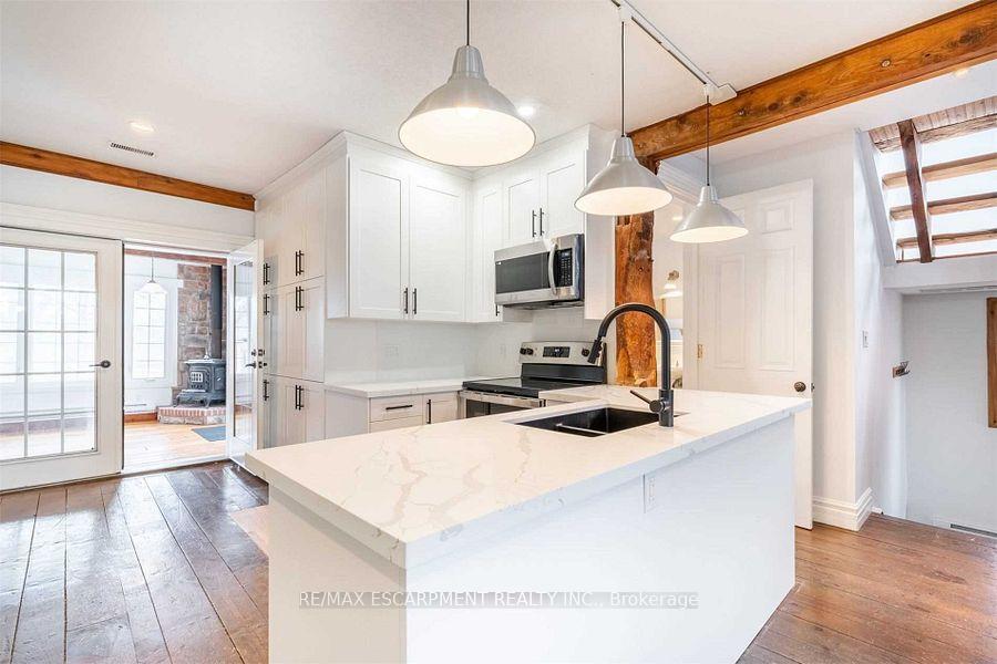Photo 13 of Unit 2, 336 Locke Street S, Hamilton, Kirkendall — HOMEH