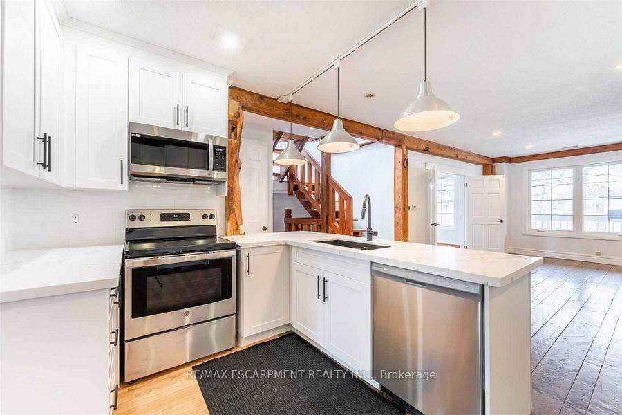 Photo 14 of Unit 2, 336 Locke Street S, Hamilton, Kirkendall — HOMEH