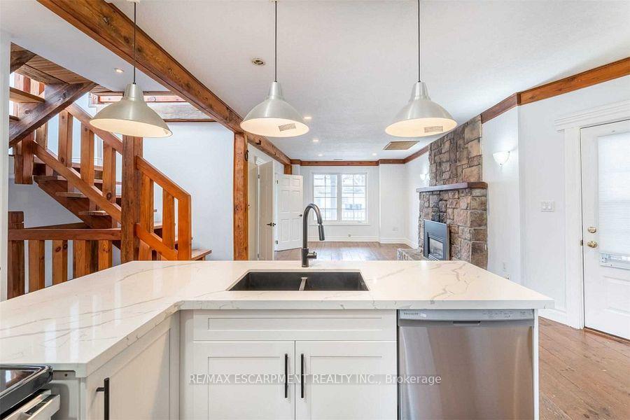 Photo 7 of Unit 2, 336 Locke Street S, Hamilton, Kirkendall — HOMEH